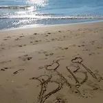 Sand, Sun, And Enjoy Your Escape * ביביונה