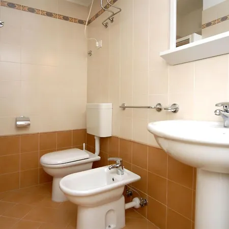 Sand, Sun, And Enjoy Your Escape * Μπιμπιόνε