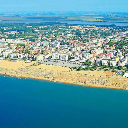 Sand, Sun, And Enjoy Your Escape Daire Bibione